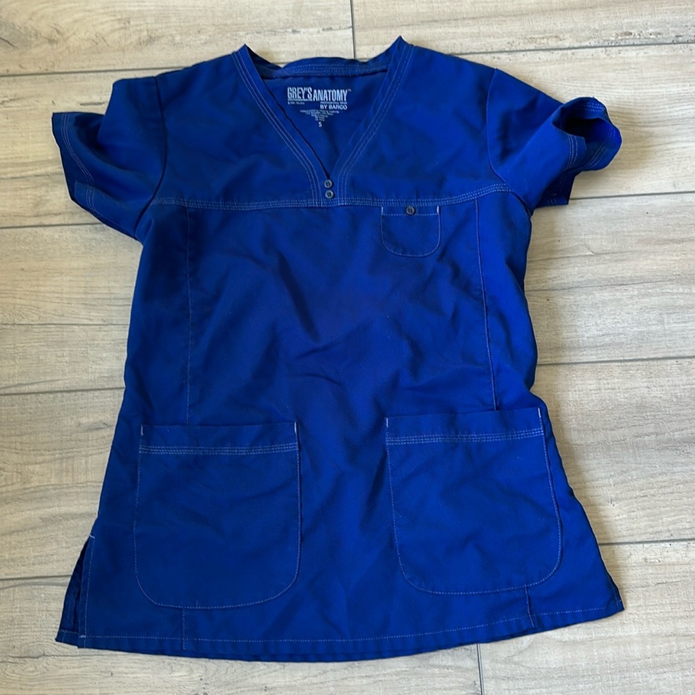 Grey’s anatomy navy scrub top size small.
